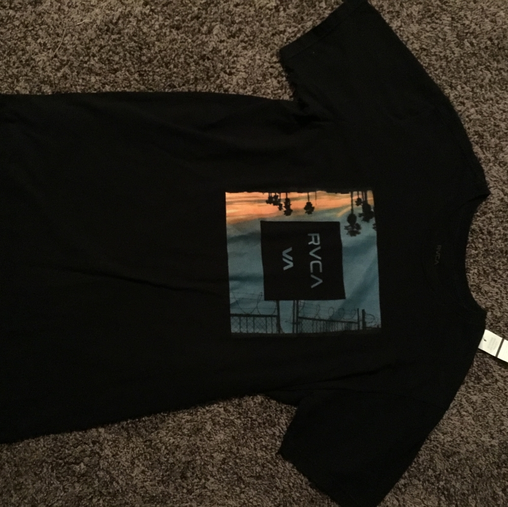 RVCA Large Tee